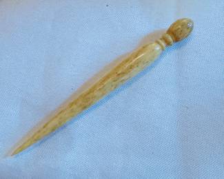 ANTIQUE  BONE  SEWING AWL PUNCH / VINTAGE LACE MAKING TOOL
