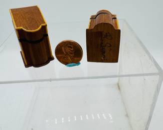 Pair of knife boxes