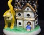 Cat House 2012 – A Popular Dollhouse and Cat Figurine