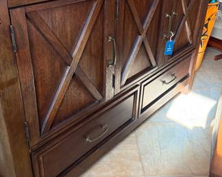Buffet 2 shelves and storage drawers