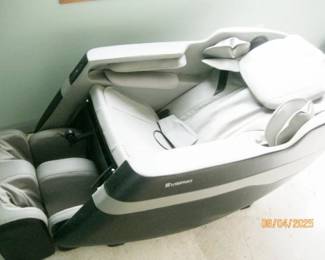 MASSAGE CHAIR