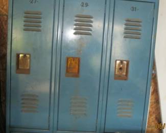 LOCKER CABINETS
