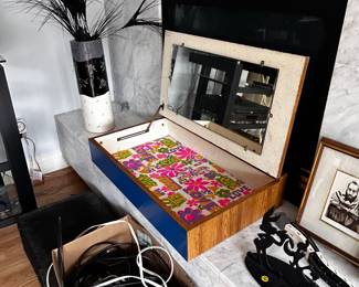 Retro vanity