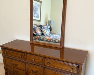 Bassett Bedroom Set - Dresser with Mirror