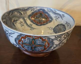 Imari porcelain bowl. Circa 1890