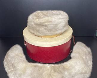 Fur hat and collar vintage, USA Union tag