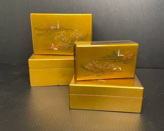Set of nesting boxes