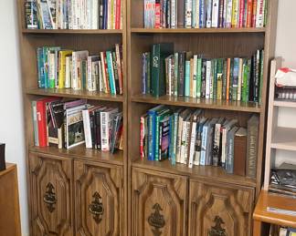 Vtg. bookcase/cabinet