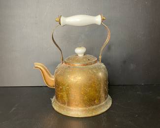 Copper tea kettle vtg