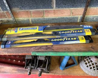 Good Year windshield wipers sizes 21 and 19