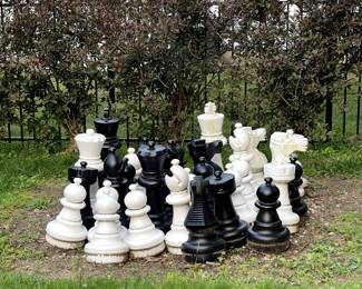 OUTDOOR CHESS SET