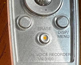 Olympus VN-3100 voice recorder