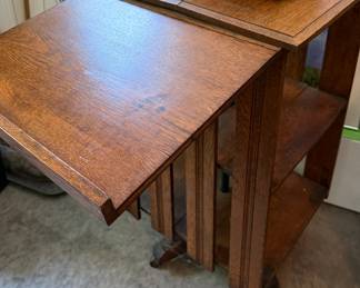 Revolving Bookshelf with Adjustable Book Rest