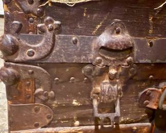 Trunk Details
