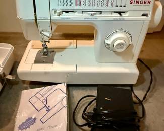 Singer 4830C Electronic Control Sewing Machine.