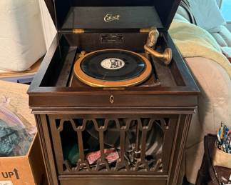 Antique working Edison Disc Phonograph A200 with dozens of records (they're even catalogued!)
