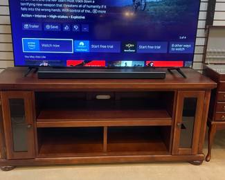 64" 4K TCL Roku Smart TV ( like new)
