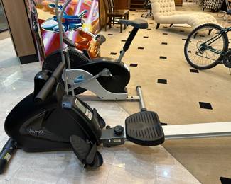 Avari fitness rowing exerciser in good condition.