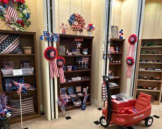 Radio flyer Wagon and LOTS of July 4 decor!