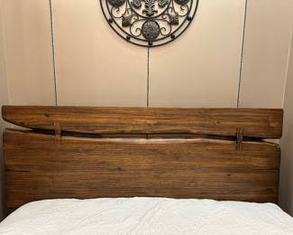 Bedroom suite - like new!