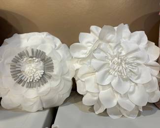 lOVE these pillows