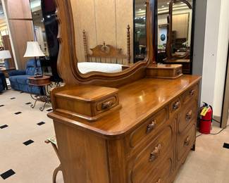 Lillian Russell (made in Nashville) set - have the bed to match!