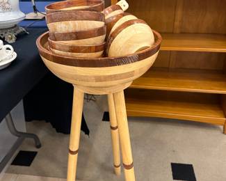 Salad set on legs!
