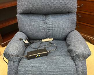 Pride Lift Chair - like new!!