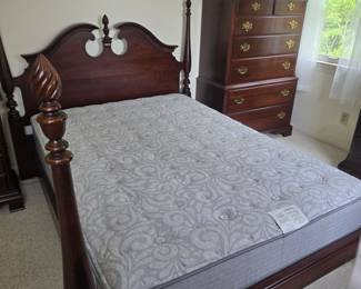Full size 4 post bed. $75; mattress $25