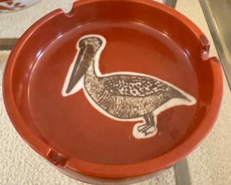 $10; vintage pelican ashtray