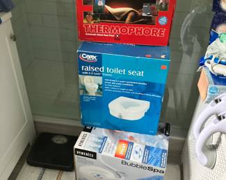 Raised toilet seat ,bubble spa, Jeating pad