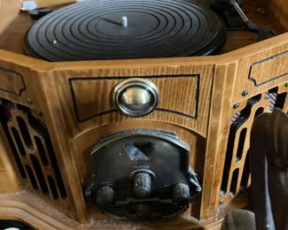 Vintage phonograph Thomas Pacconi