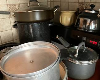Assorted pot