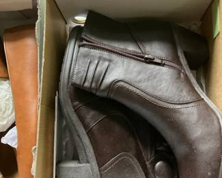 Ladies shoes and boots all in great condition some brand new
