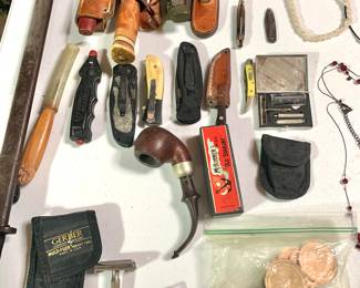 Pocket knives, bayonet 