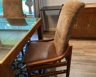 Vintage Henredon 'Scene 1' dining chairs comprising 2 arm and 4 side chairs