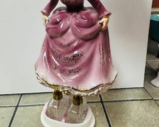 Hidden matching perfume bottles