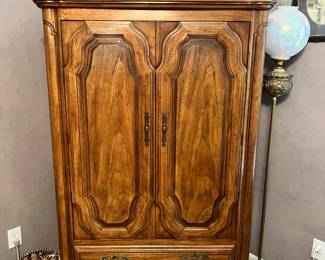 Oak wardrobe 
