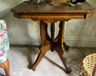 Antique walnut Victorian table