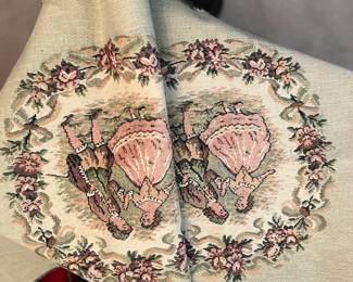 Pair small tapestries 