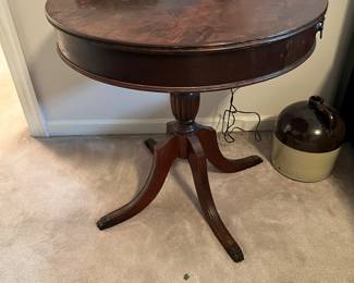 Duncan Phyfe drum table