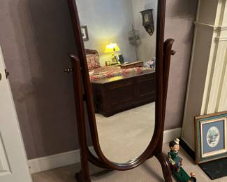 Cheval mirror 