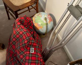 Misc: globe, chair, etc