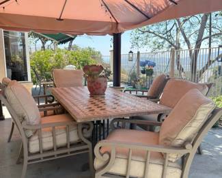 Come lunch with us here!