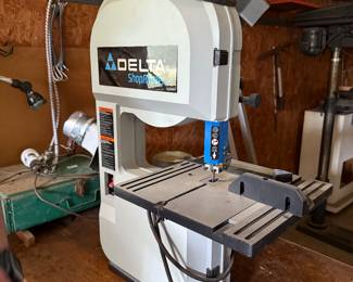 * #92 Delta Shop Master Band Saw BS100 $75.00