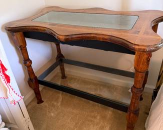 #35 Table 36x20x29 $40.00