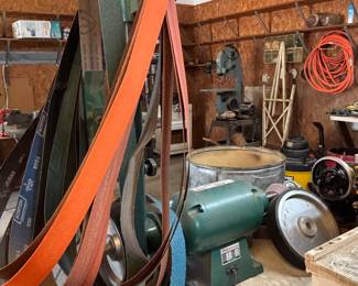 #104 Grizzley Industrial, Inc. Knife Blade Sander Buffer Model #G1015 $150.00
