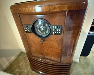 #53 Antique Zenith tube radio 27x15x43 $150.00