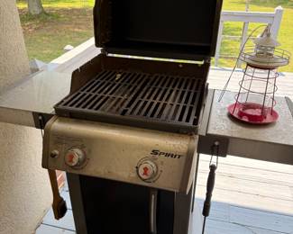 #64 Weber Spirit gas grill $40.00