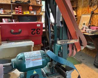 #104 Grizzley Industrial, Inc. Knife Blade Sander Buffer Model #G1015 $150.00